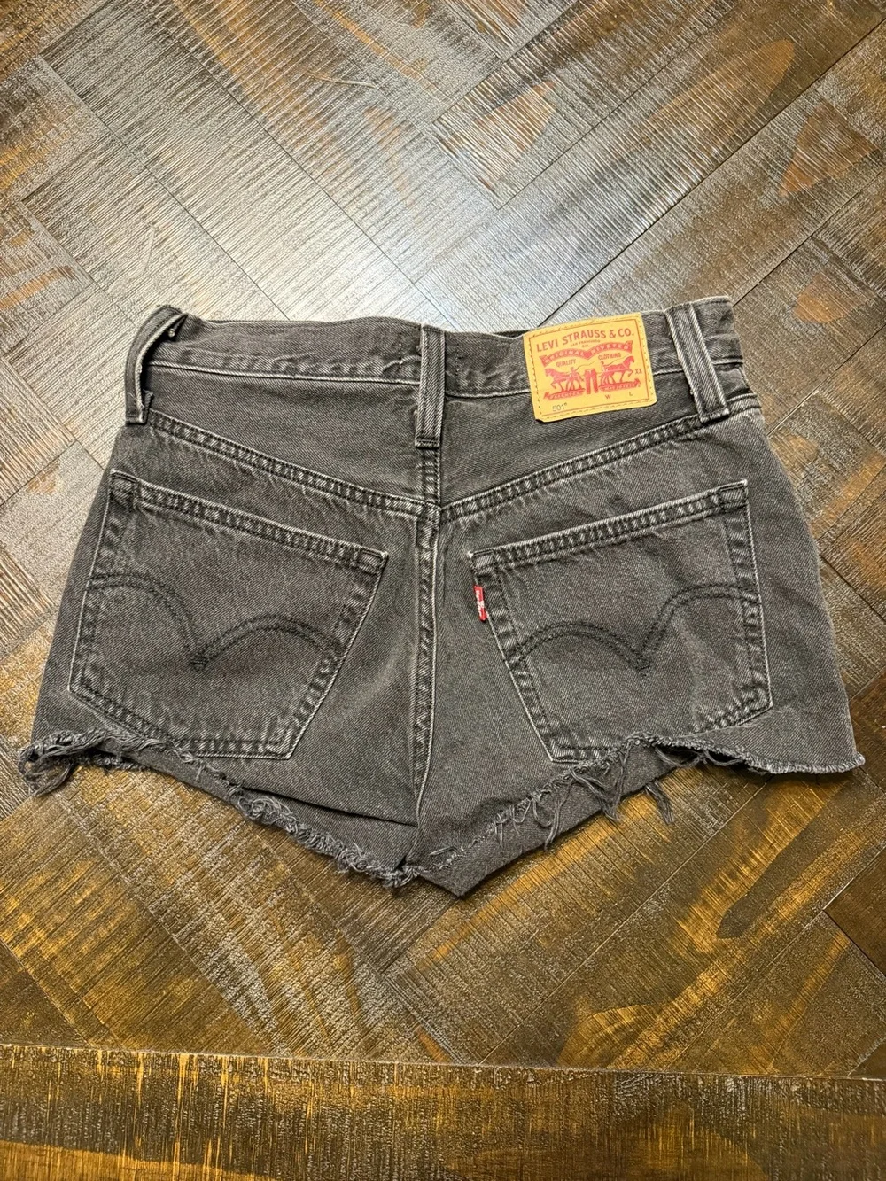 Levi's Charcoal Black Button-Fly Frayed Hem Jean Shorts